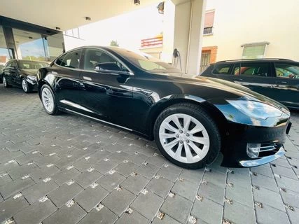 Tesla  Model S 75D DualMotor_2