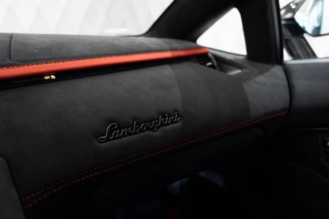 Lamborghini Aventador Ultimate "1 of 350"_26