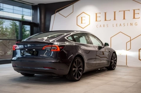 Tesla Model 3 Performance_8