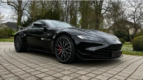 Aston Martin V8 Vantage F1 Edition_5