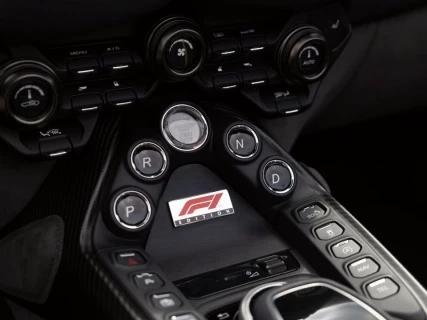 Aston Martin Vantage V8 F1 Edition_22
