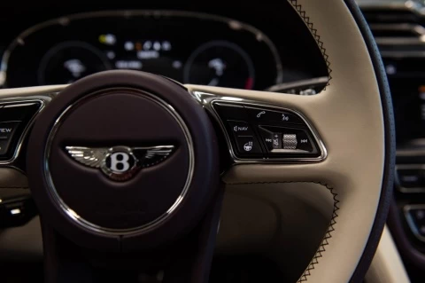 Bentley Bentayga Extended Wheelbase Azure V8_15