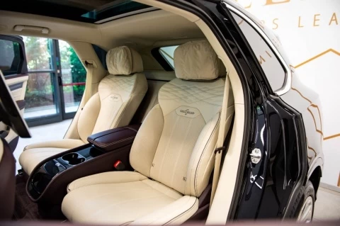Bentley Bentayga Extended Wheelbase Azure V8_30
