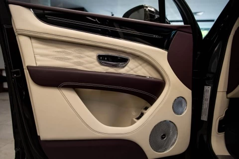 Bentley Bentayga Extended Wheelbase Azure V8_9