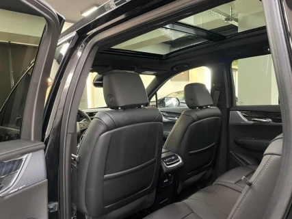 Cadillac XT6 3.6-V6 AWD Premium Luxury_17